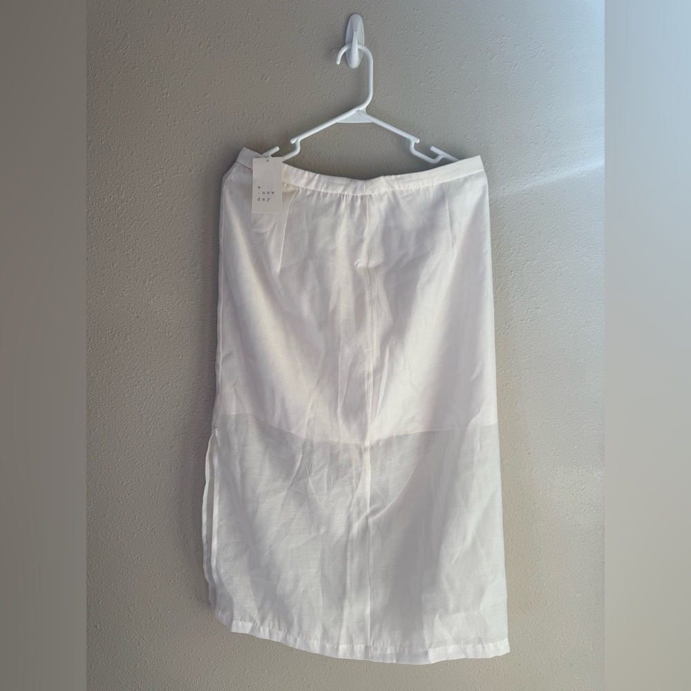 A New Day NWT Women’s Cream Sheer Long Skirt 10